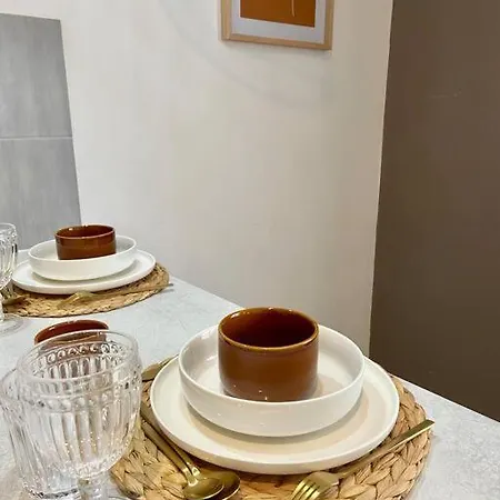 Appartement Avec Balcon Proche Gare Bourg-en-Bresse